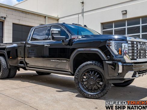 Used 2024 GMC Sierra 3500 Denali w/ Denali Reserve Package AWD/4WD image 1