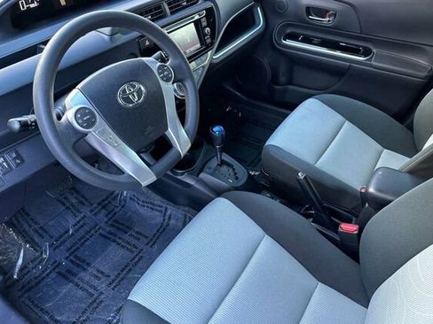 Used 2017 Toyota Prius C Two image 10