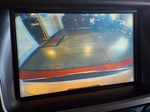 Used 2018 GMC Yukon XL Denali AWD/4WD image 20