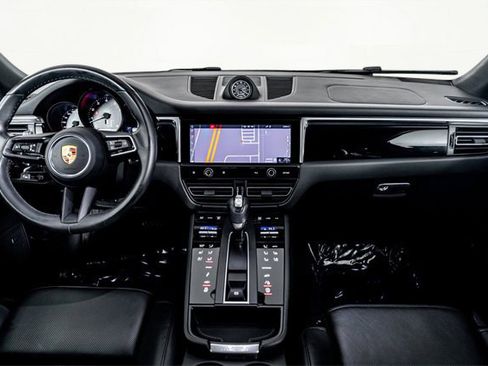 Used 2022 Porsche Macan S w/ Premium Package Plus image 38