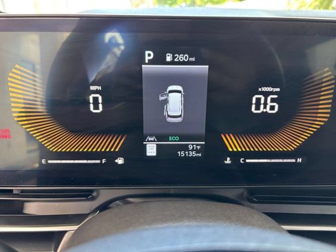 Used 2026 Kia Carnival FWD image 43