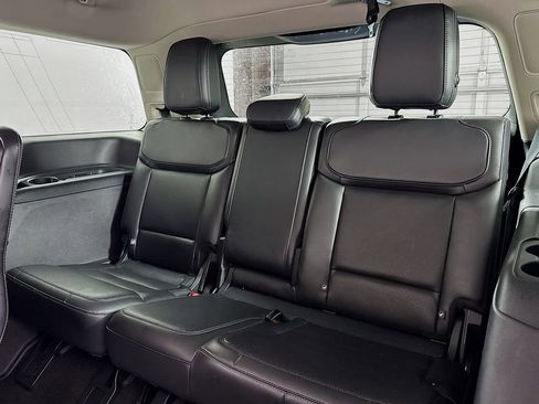 Used 2025 Ford Expedition Platinum AWD/4WD image 13