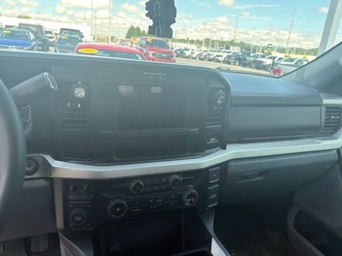 Used 2025 Ford F250 XLT w/ FX4 Off-Road Package AWD/4WD image 13