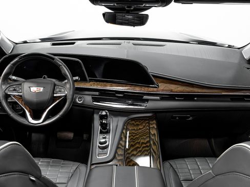 Used 2023 Cadillac Escalade Sport Platinum w/ LPO, ONYX Package image 11