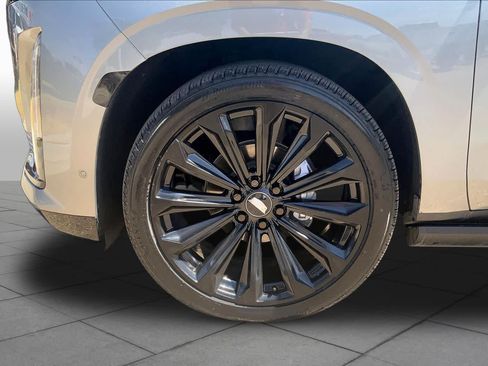 Used 2023 Cadillac Escalade Sport Platinum AWD/4WD image 11