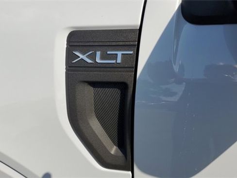 New 2025 Ford Maverick XLT image 10