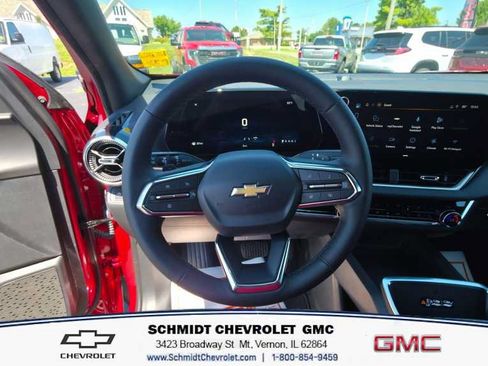 New 2027 Chevrolet Equinox LT w/ Convenience Package II FWD image 15