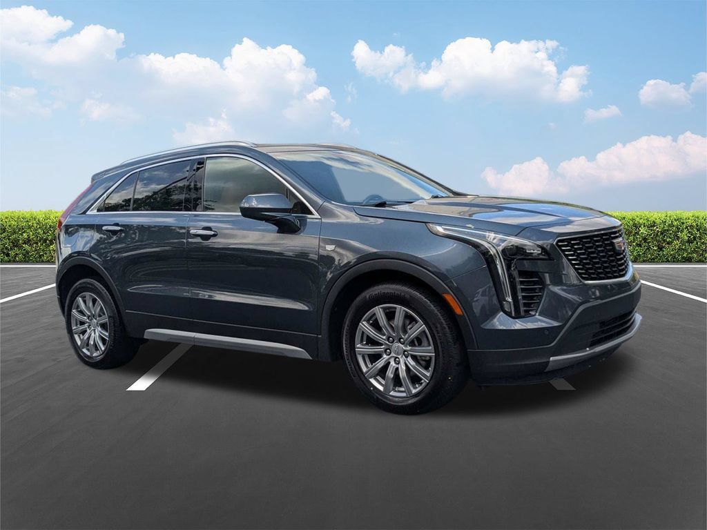 Used 2020 Cadillac XT4 Premium Luxury FWD image 5