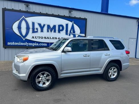 Used 2011 Toyota 4Runner SR5 w/ Convenience Pkg AWD/4WD image 1