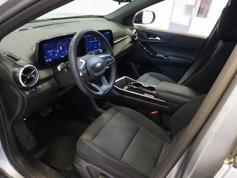 Certified 2025 Chevrolet Equinox LT image 9