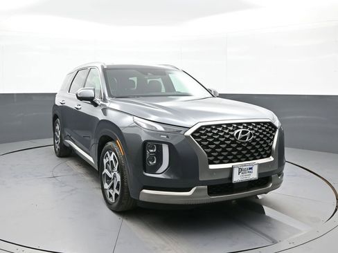 Used 2022 Hyundai Palisade Calligraphy image 3