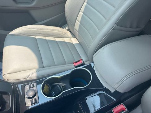 Used 2014 Ford Escape Titanium AWD/4WD image 39