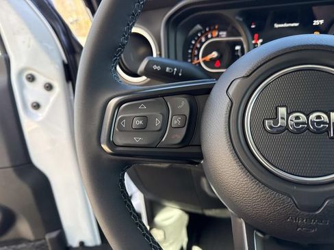 New 2026 Jeep Gladiator Sport AWD/4WD image 33