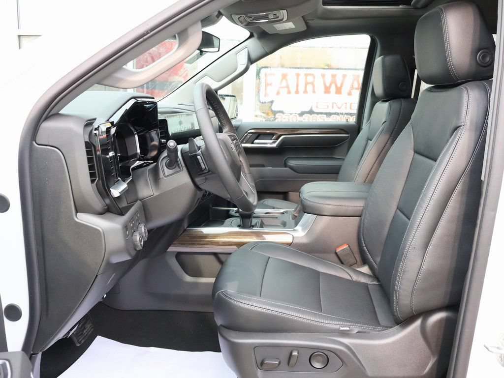 New 2026 Chevrolet Silverado 1500 RST AWD/4WD image 16