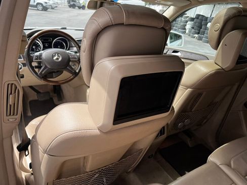 Used 2015 Mercedes-Benz GL 450 4MATIC image 25