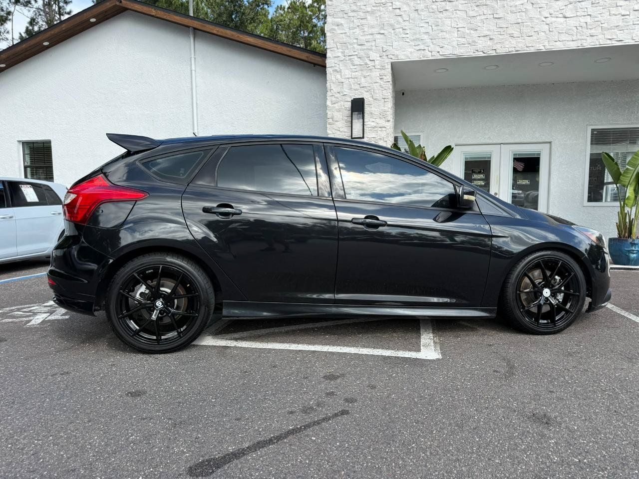 Used 2013 Ford Focus ST FWD image 16