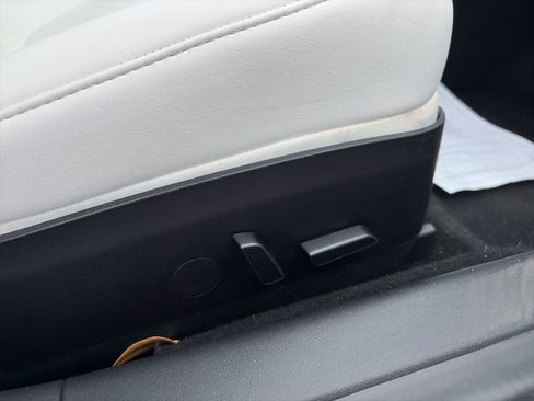 Used 2021 Tesla Model 3 Standard Range Plus image 19