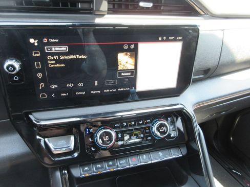 Certified 2025 GMC Sierra 1500 AT4 w/ AT4 Premium Package AWD/4WD image 35