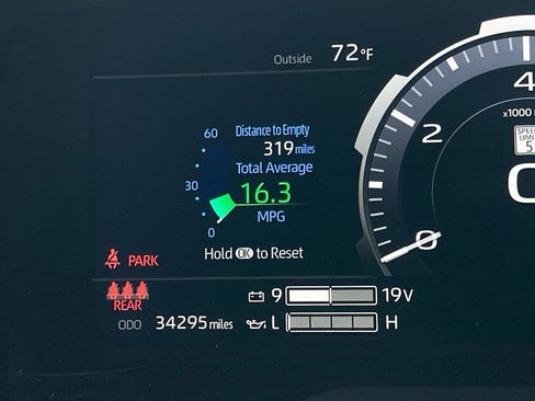 Used 2024 Toyota Tundra Platinum AWD/4WD image 17