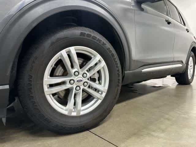 Used 2020 Ford Explorer XLT w/ Class III Trailer Tow Package RWD image 28