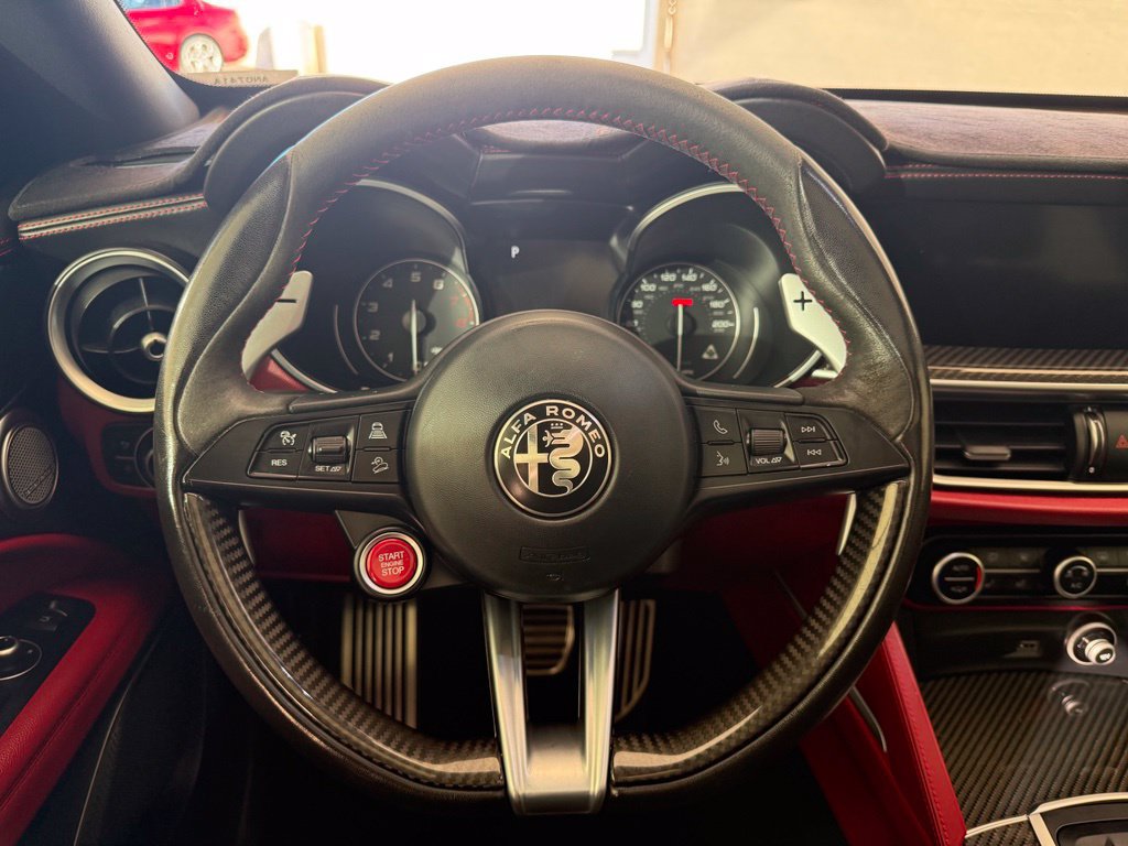 Used 2018 Alfa Romeo Stelvio Quadrifoglio w/ Driver Assist Dynamic Package AWD/4WD image 31