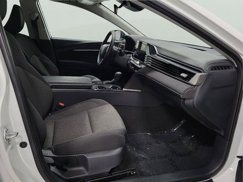 Certified 2025 Toyota Camry LE image 12