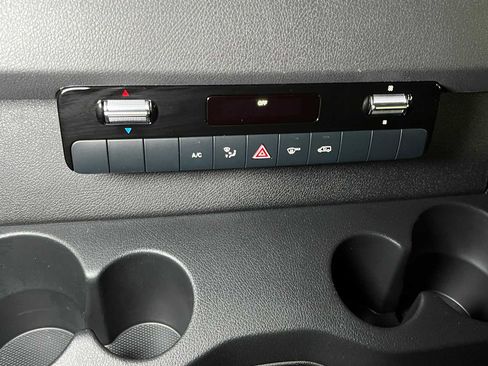 Used 2026 Mercedes-Benz Sprinter 2500 image 33