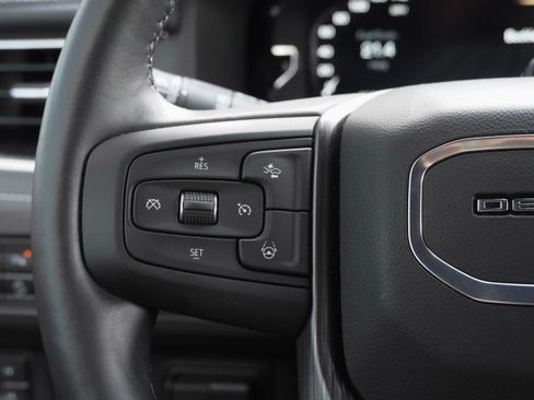 Used 2024 GMC Yukon Denali Ultimate w/ LPO, Illumination Package AWD/4WD image 22