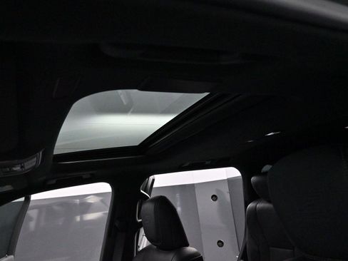 Used 2024 Lexus LX 600 F Sport image 33