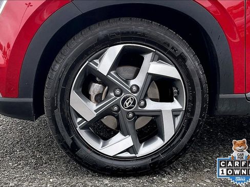 Used 2022 Hyundai Venue Limited w/ Cargo Package FWD image 10