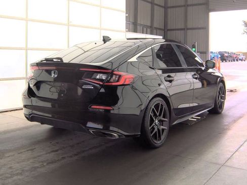 Used 2022 Honda Civic Sport Touring image 2