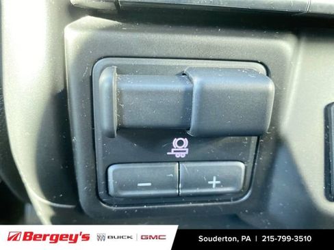 Used 2021 Chevrolet Silverado 1500 RST image 39