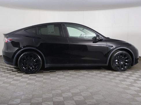 Used 2023 Tesla Model Y Long Range AWD/4WD image 19