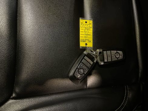 Used 2020 Ford Explorer XLT w/ Equipment Group 202A image 27