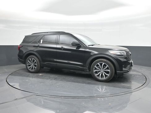 New 2026 Ford Explorer ST-Line image 11
