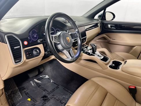 Used 2021 Porsche Cayenne AWD/4WD image 9