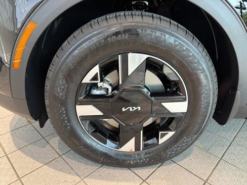 New 2026 Kia Sportage LX image 9