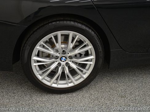 Used 2023 BMW 330i Sedan w/ Premium Package image 43