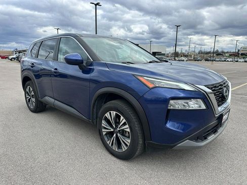 Used 2023 Nissan Rogue SV image 8