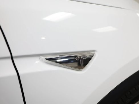 Used 2016 Tesla Model X Performance AWD/4WD image 14