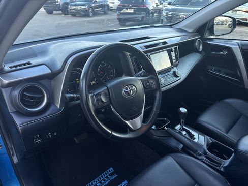 Used 2017 Toyota RAV4 Limited image 10