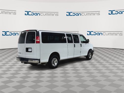 Used 2018 Chevrolet Express 3500 LT w/ LT Preferred Equipment Group image 8