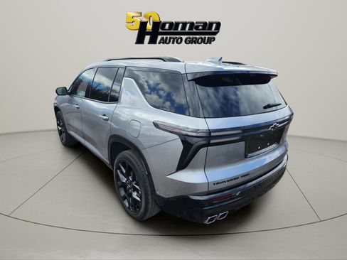 Used 2025 Chevrolet Traverse RS AWD/4WD image 3