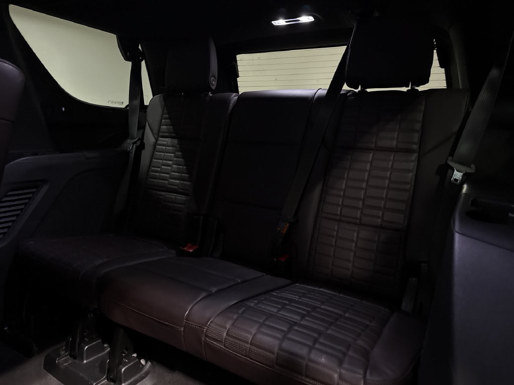 Used 2024 Cadillac Escalade Premium Luxury Platinum w/ Heavy-Duty Trailer Package AWD/4WD image 25