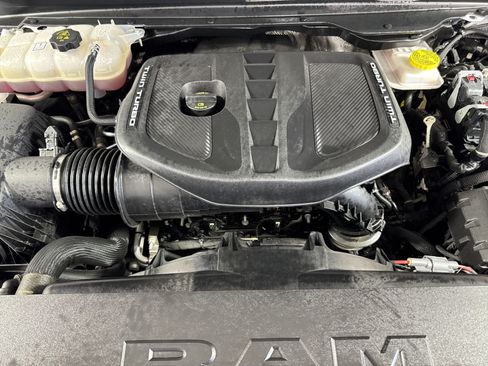 Used 2025 RAM 1500 Limited AWD/4WD image 29