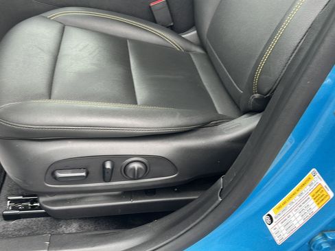 Used 2025 Chevrolet Trax ACTIV w/ Sunroof Package FWD image 23