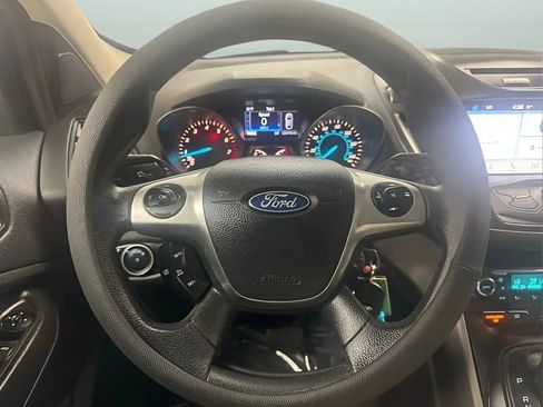 Used 2016 Ford Escape SE w/ Equipment Group 201A FWD image 17