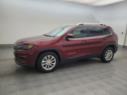 Used 2019 Jeep Cherokee Latitude w/ Popular Appearance Group FWD image 2