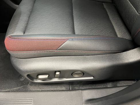 New 2026 Chevrolet Equinox RS AWD/4WD image 23