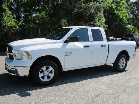 Used 2024 RAM 1500 Classic SLT image 4